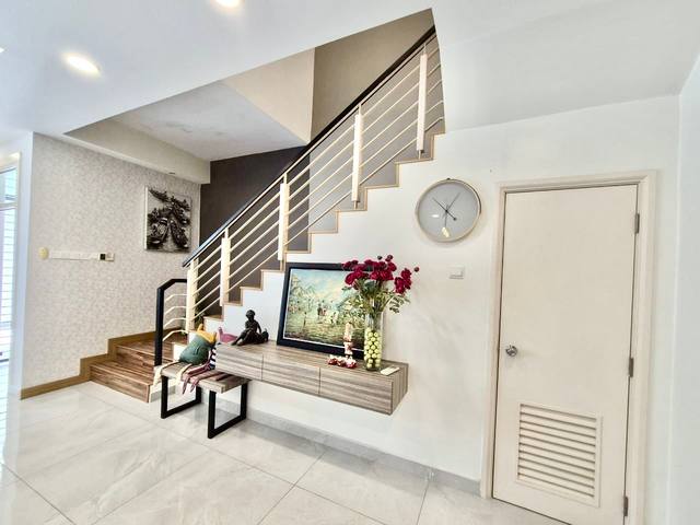 Bandar Dato Onn - Double Storey Terrace / Renovated & Well Maintained / 5mins to AEON Mall - Thumbnail 3