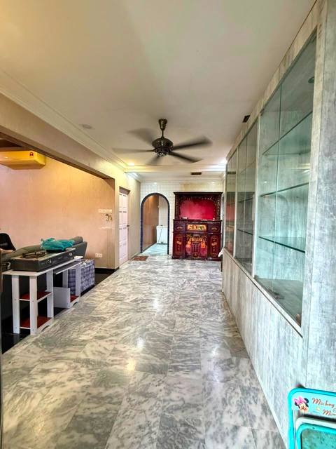 Taman Universiti - Single Storey Terrace Corner Lot / Fully Renovated Unit / Spacious & Big Unit - Thumbnail 4
