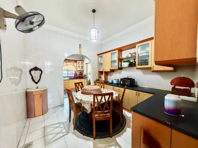 Impian Emas - Double Storey Terrace Corner / Full Loan Unit / Gated & Guarded - Thumbnail 11