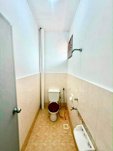 Ulu Tiram (Bukit Tiram) - Double Storey Terrace / Corner Lot Big Land / Basic Renovation - Thumbnail 11