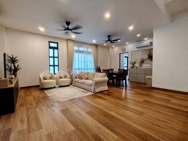 Eco Botanic (Laeken) - Double Storey Terrace / Large Sized Garden Home / Nicely Renovated Unit - Thumbnail 2