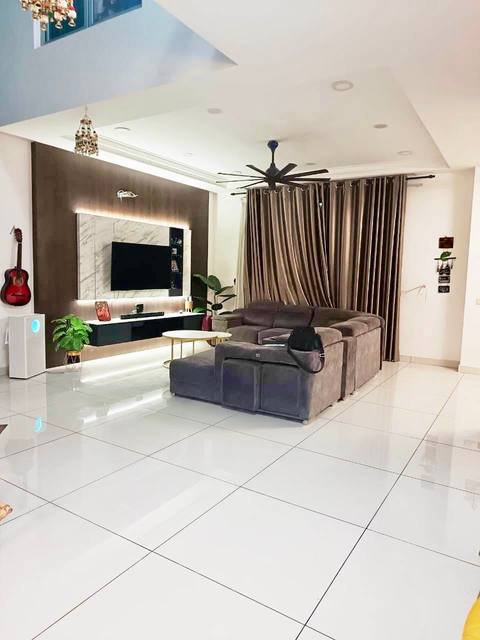 Taman Perling (Sutera Jingga) - Double Storey Superlink / Renovated Spacious Unit / Gated & Guarded - Thumbnail 2
