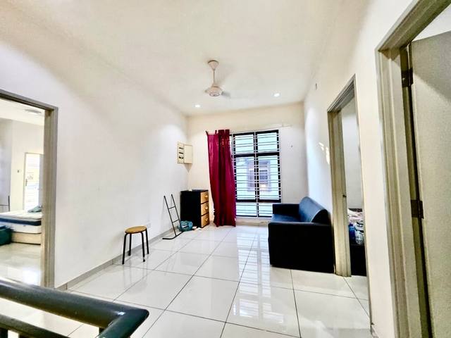 Kempas Utama - Double Storey Terrace / Kitchen Extended / Gated & Guarded - Thumbnail 2