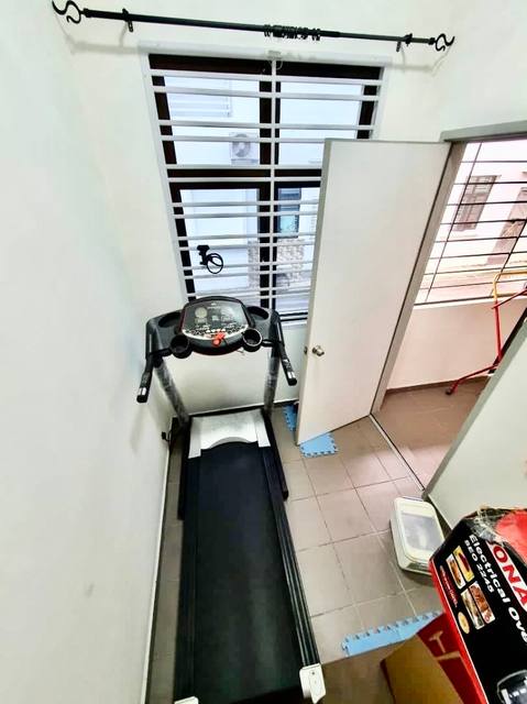 Kempas Utama - Double Storey Terrace / Kitchen Extended / Gated & Guarded - Thumbnail 11