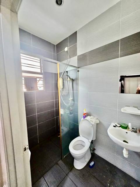 Kempas Utama - Double Storey Terrace / Kitchen Extended / Gated & Guarded - Thumbnail 12