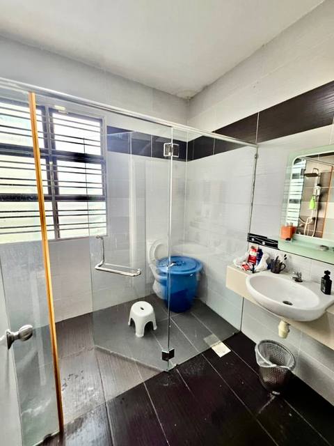 Kempas Utama - Double Storey Terrace / Kitchen Extended / Gated & Guarded - Thumbnail 13