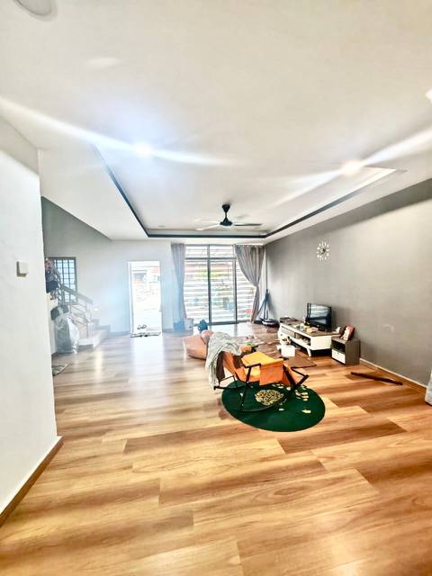 Megah Ria - Double Storey Terrace / Renovated & Partial Furnished / Near CIQ Highway - Thumbnail 3