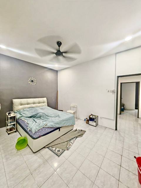 Megah Ria - Double Storey Terrace / Renovated & Partial Furnished / Near CIQ Highway - Thumbnail 4