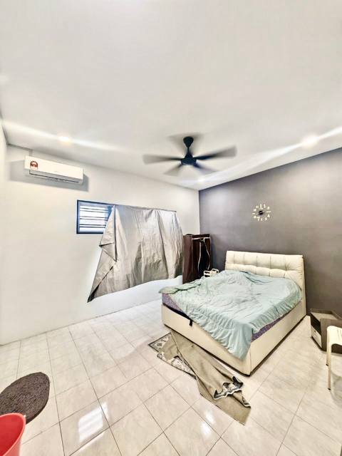 Megah Ria - Double Storey Terrace / Renovated & Partial Furnished / Near CIQ Highway - Thumbnail 5