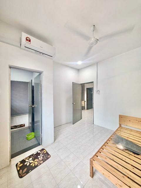 Megah Ria - Double Storey Terrace / Renovated & Partial Furnished / Near CIQ Highway - Thumbnail 6