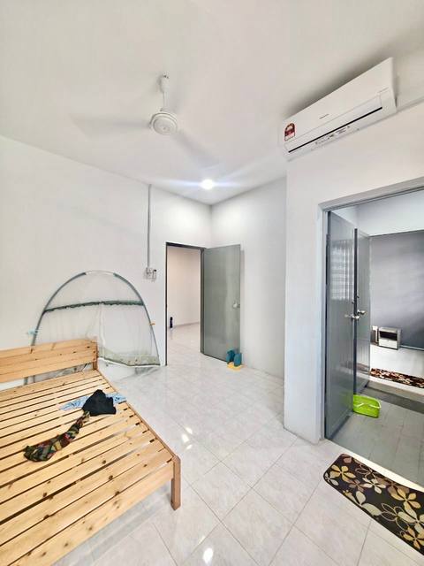 Megah Ria - Double Storey Terrace / Renovated & Partial Furnished / Near CIQ Highway - Thumbnail 7