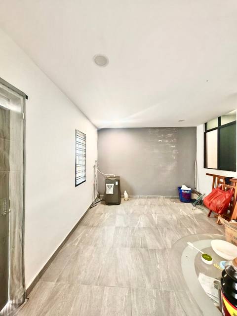 Megah Ria - Double Storey Terrace / Renovated & Partial Furnished / Near CIQ Highway - Thumbnail 10