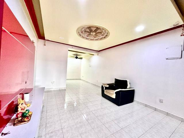 Mutiara Rini - Double Storey Terrace / Full Loan Unit / Renovated & Extended - Thumbnail 2