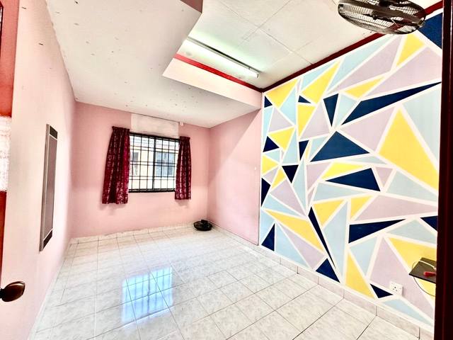 Mutiara Rini - Double Storey Terrace / Full Loan Unit / Renovated & Extended - Thumbnail 4
