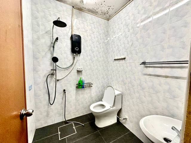 Mutiara Rini - Double Storey Terrace / Full Loan Unit / Renovated & Extended - Thumbnail 9