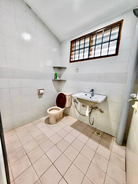 Johor Jaya (Rosmerah) - Double Storey Terrace End Lot / Renovated with Kitchen Extension / Good Condition - Thumbnail 13