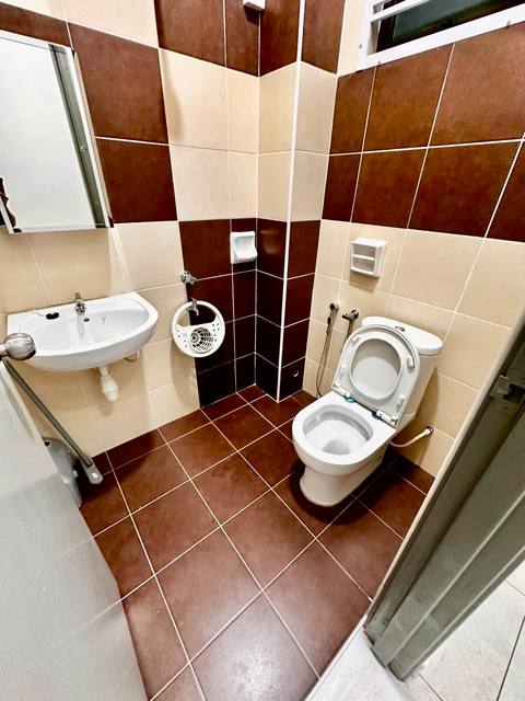 Bandar Dato Onn - Double Storey Terrace / Renovated & Extended / 90% Furnished Move In Condition - Thumbnail 12