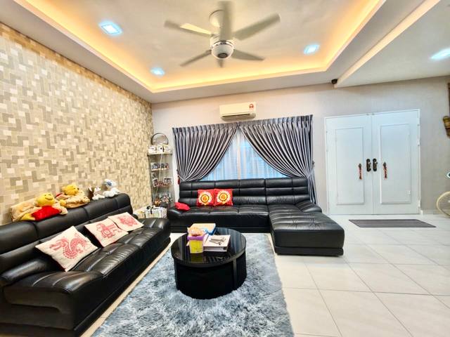 Nusa Sentral - Double Storey Terrace / Fully Renovated + 90% Furnishing / Gated & Guarded - Thumbnail 3