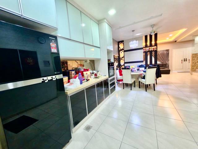 Nusa Sentral - Double Storey Terrace / Fully Renovated + 90% Furnishing / Gated & Guarded - Thumbnail 12