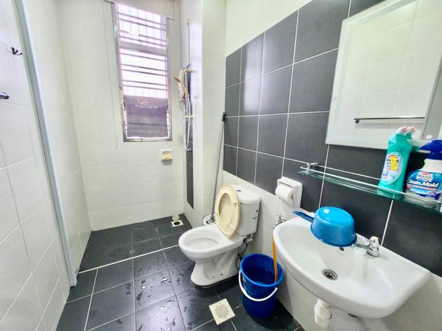 Nusa Sentral - Double Storey Terrace / Fully Renovated + 90% Furnishing / Gated & Guarded - Thumbnail 15