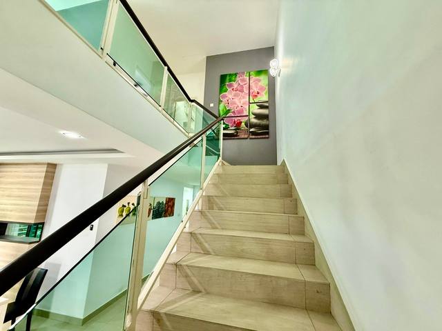 Skudai (Promenade) - Double Storey Cluster / Fully Renovated in Good Condition / Gated & Guarded - Thumbnail 2
