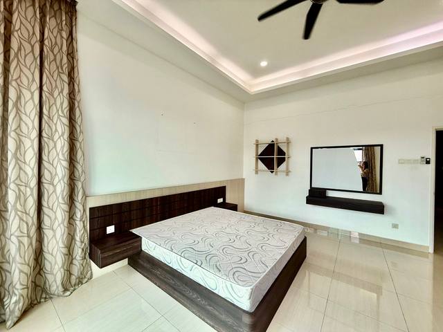 Skudai (Promenade) - Double Storey Cluster / Fully Renovated in Good Condition / Gated & Guarded - Thumbnail 5