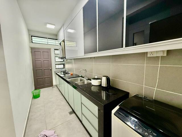Skudai (Promenade) - Double Storey Cluster / Fully Renovated in Good Condition / Gated & Guarded - Thumbnail 11