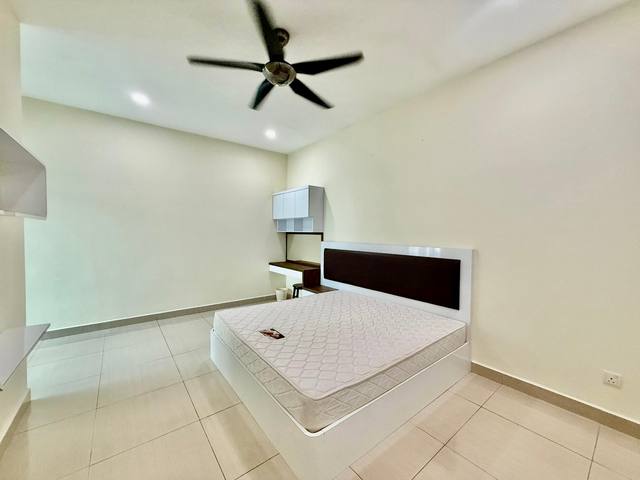 Skudai (Promenade) - Double Storey Cluster / Fully Renovated in Good Condition / Gated & Guarded - Thumbnail 4