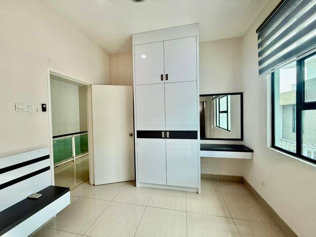 Skudai (Promenade) - Double Storey Cluster / Fully Renovated in Good Condition / Gated & Guarded - Thumbnail 6