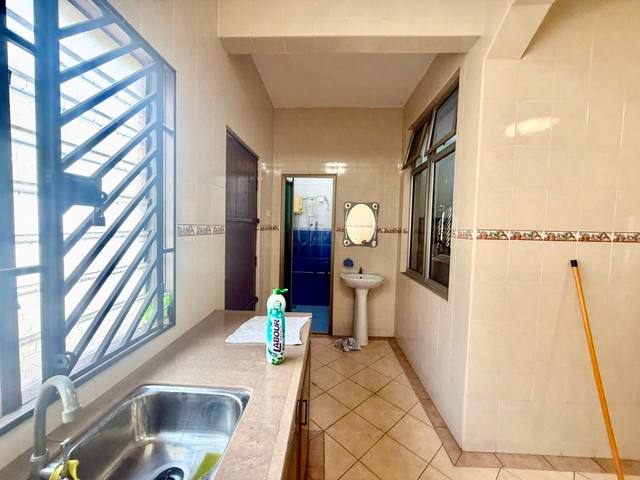 Skudai (Tun Aminah) - Double Storey Terrace / Renovated & Extended / 3 mins to Tasek Central Mall - Thumbnail 12