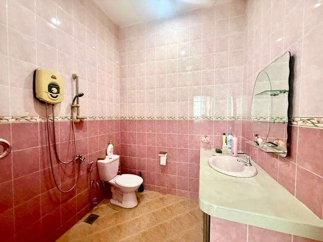 Skudai (Tun Aminah) - Double Storey Terrace / Renovated & Extended / 3 mins to Tasek Central Mall - Thumbnail 13