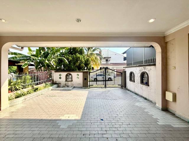 Skudai (Tun Aminah) - Double Storey Terrace / Renovated & Extended / 3 mins to Tasek Central Mall - Thumbnail 15