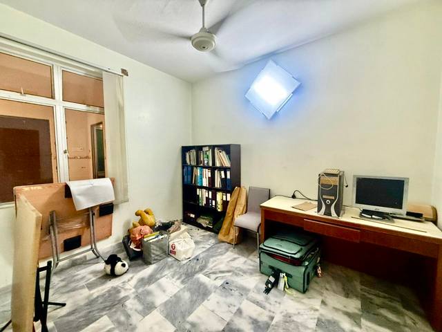 Skudai (Tun Aminah) - Double Storey Terrace / Renovated & Extended / 3 mins to Tasek Central Mall - Thumbnail 9