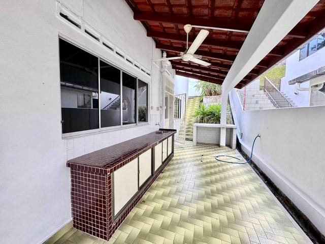 Taman Nong Chik - Double Storey Semi Detached / Original Condition / Spacious Layout Concept - Thumbnail 14