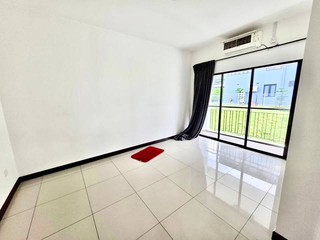 Nusa Idaman - 2.5 Storey Semi Detached / Gated & Guarded / Nearby Bukit Indah - Thumbnail 4