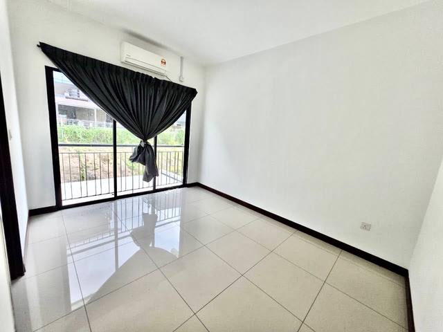Nusa Idaman - 2.5 Storey Semi Detached / Gated & Guarded / Nearby Bukit Indah - Thumbnail 5