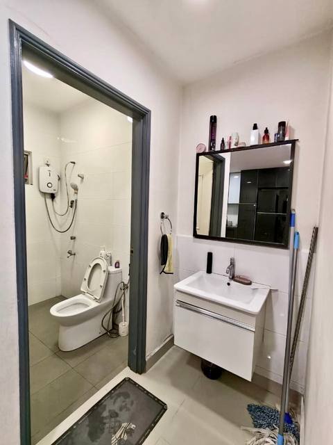 Impian Emas - Double Storey Terrace / Rare Big Unit in Good Condition / Renovated & Extended - Thumbnail 17