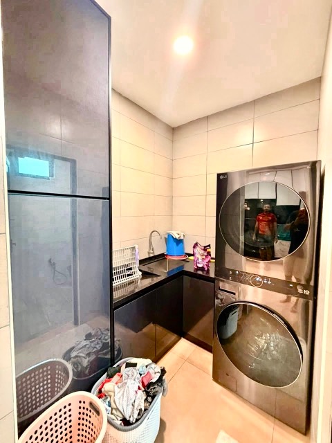 Austin Duta - Double Storey Terrace / Fully Renovated & Extended / Superb Condition - Thumbnail 11
