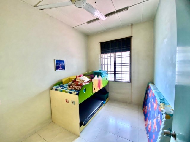 Bukit Indah - Double Storey Terrace / Full Loan Unit / Nearby Shops & Tuas Highway - Thumbnail 6