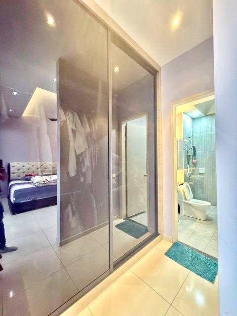 Eco Summer - Double Storey Terrace / Renovated with Partial Furnishing / Opposite of Eco Palladium - Thumbnail 5
