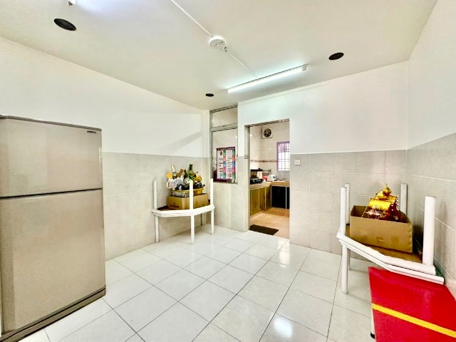 Bukit Indah - Double Storey Terrace / Basic Renovation / 10mins to AEON Mall - Gambar kecil 10