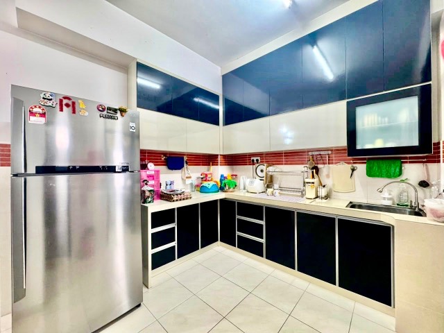 Bukit Indah - Double Storey Terrace / Basic Renovated in Well Condition / Gated & Guarded - Thumbnail 6
