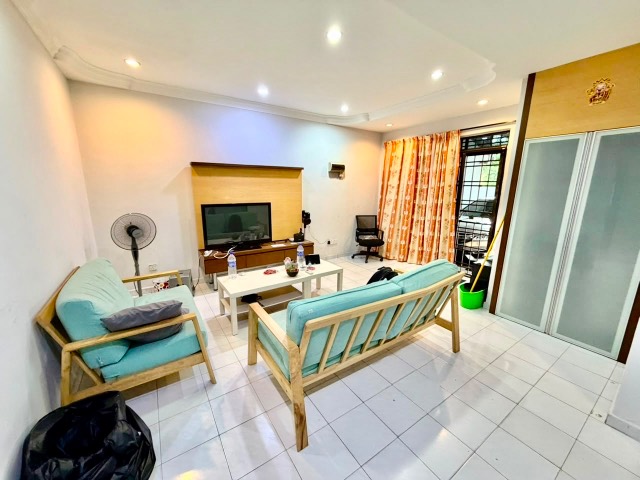 Johor Jaya - Double Storey Terrace / Good Condition / Unblock View - 缩略图 2
