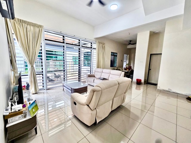 Mutiara Rini (Opal) - Three Storey Cluster House / Renovated & Furnished / Gated & Guarded - Thumbnail 2