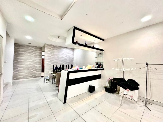 Horizon Hills (Golf East) - Double Storey Terrace / Large Renovated Unit / Nearby TUAS & AEON Mall - Thumbnail 9