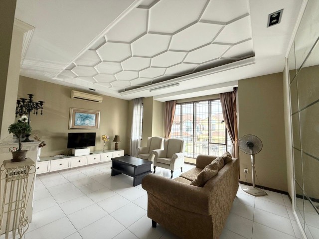 Impian Emas - Double Storey Terrace / Renovated & Furnished / Good Condition - Thumbnail 5