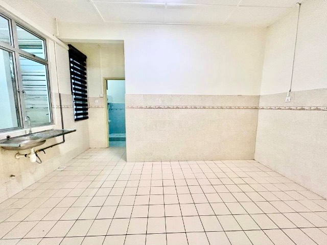 Setia Indah - 1.5 Storey Terrace / Unblock View / Gated & Guarded - Thumbnail 5