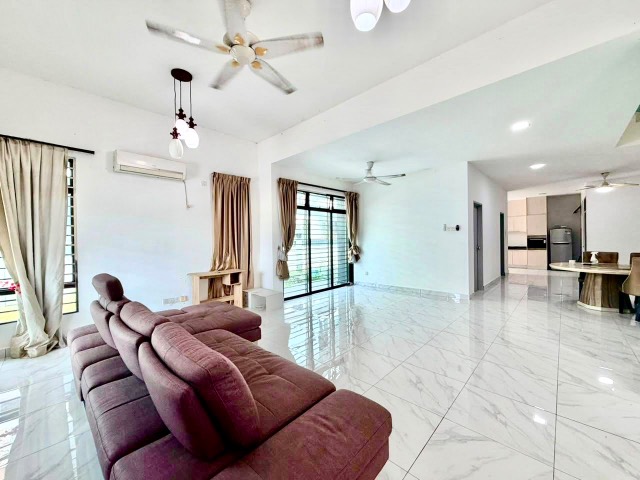 Nusa Bestari (Bestari Height) - Double Storey Cluster / Simple Renovation in Good Condition / Gated & Guarded - Thumbnail 3