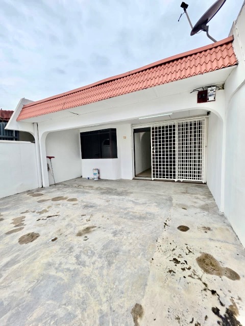 Taman Universiti - Single Storey Terrace / First Time Buyer Eligible To Waive Stamp Duty