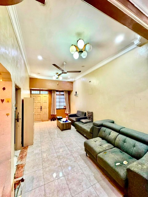 Nusa Bestari - Single Storey Terrace / Basic Renovated Unit / Strategic Matured Location